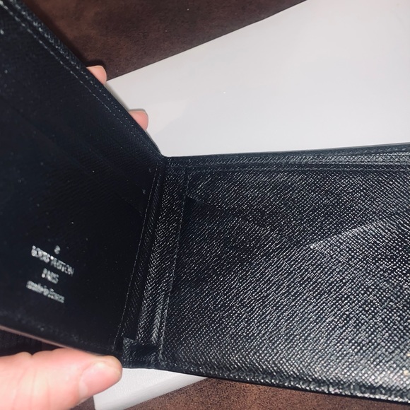 Louis Vuitton Portefeuille Marco Black Epi Wallet - Picture 8 of 10